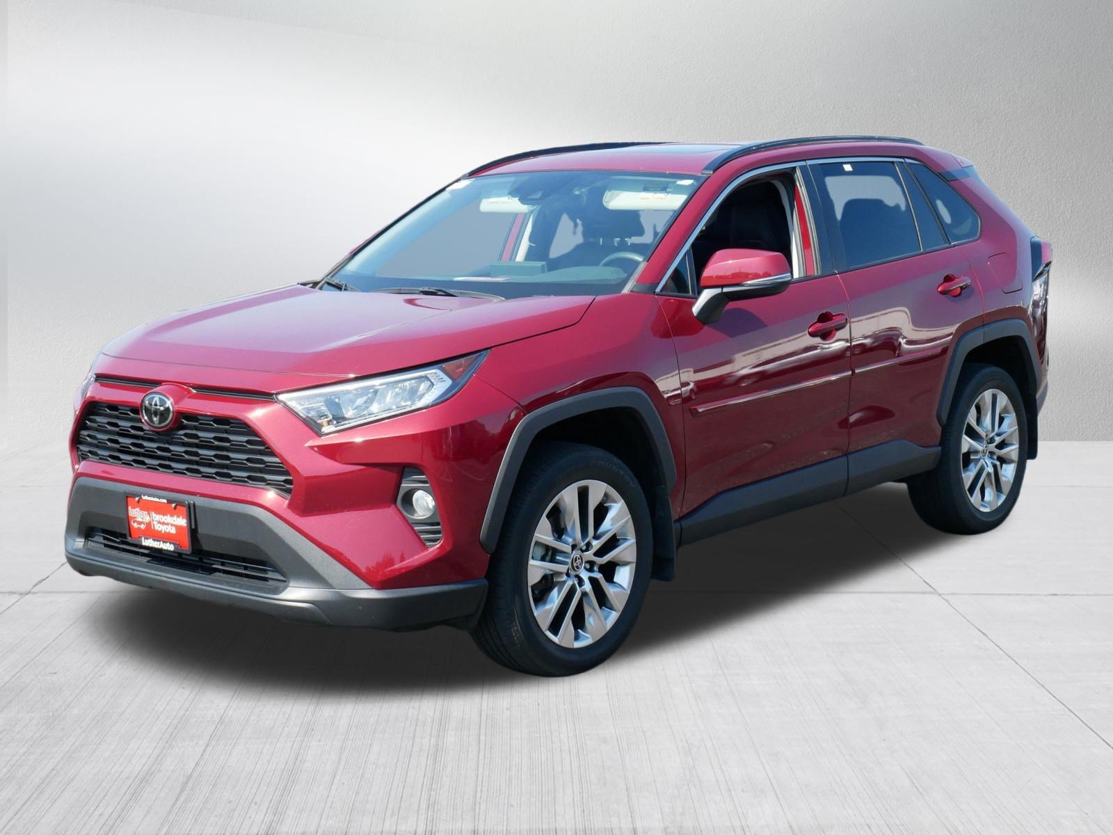 Certified 2021 Toyota RAV4 XLE Premium AWD/4WD image 3