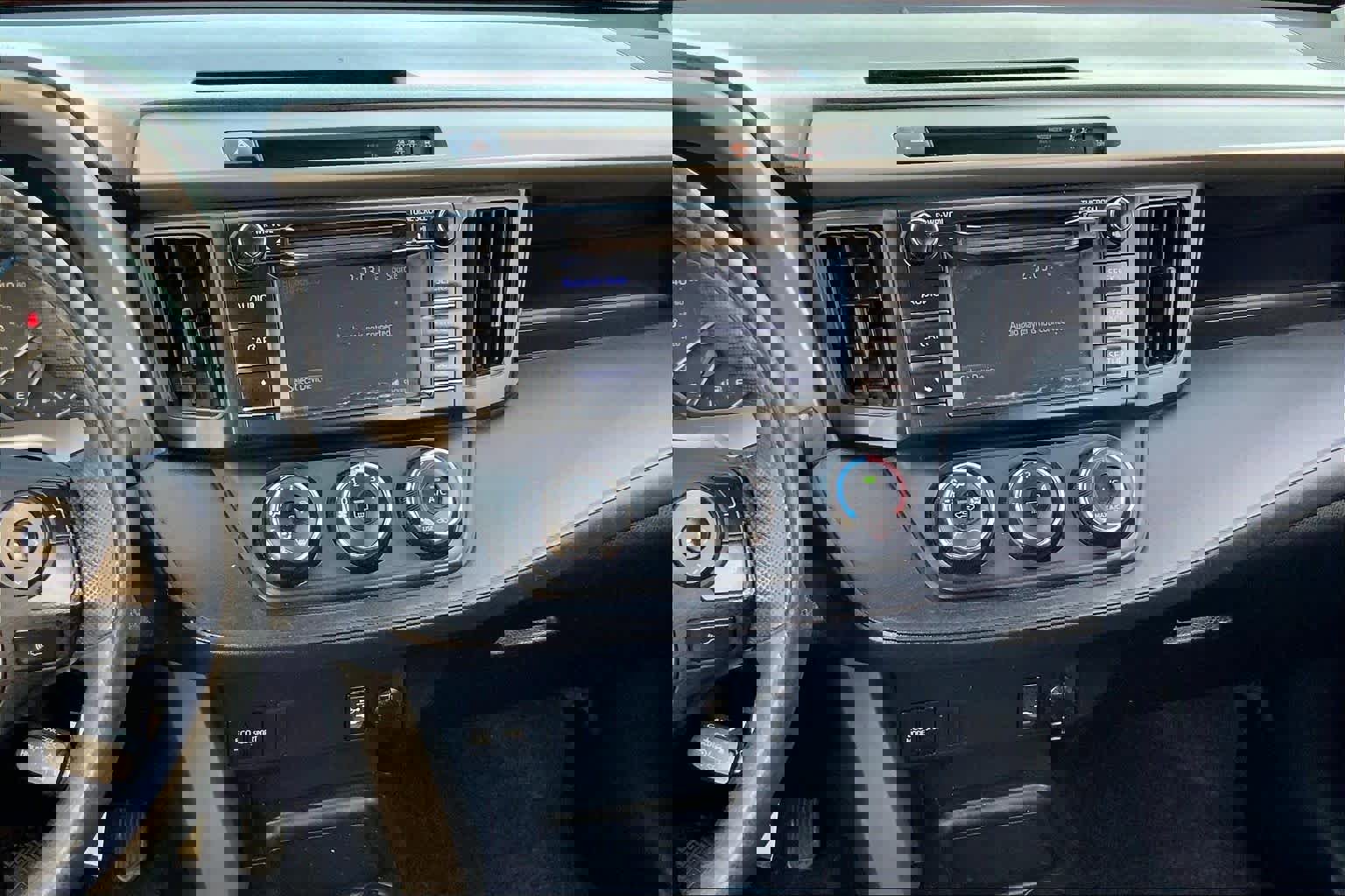 Used 2017 Toyota RAV4 LE image 6