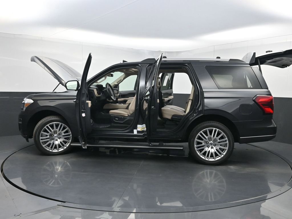 Used 2024 Ford Expedition Limited AWD/4WD image 40