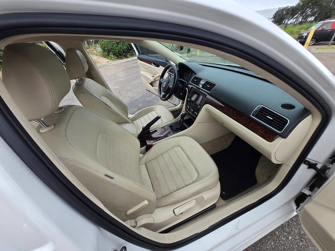Used 2012 Volkswagen Passat 2.5 SEL image 33