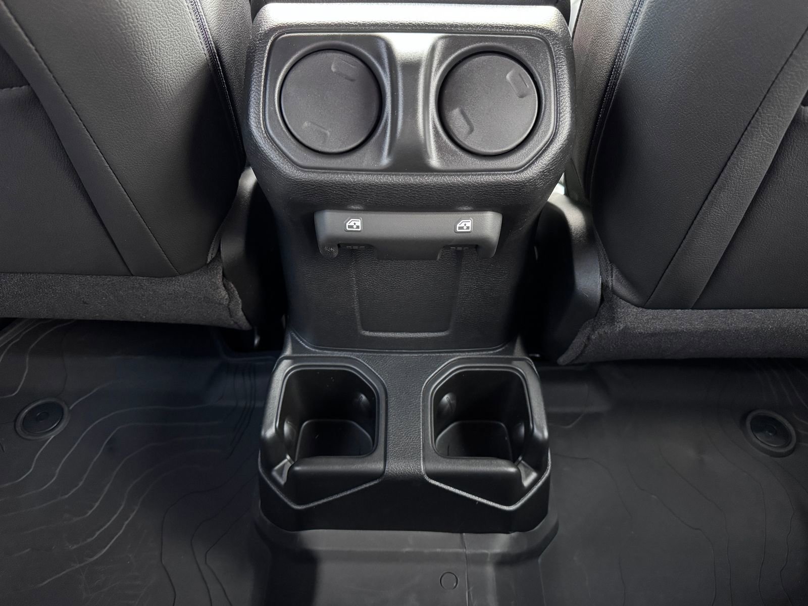 New 2025 Jeep Gladiator Sport image 27