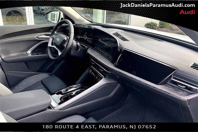 Used 2025 Audi Q5 Premium Plus w/ Premium Plus image 14