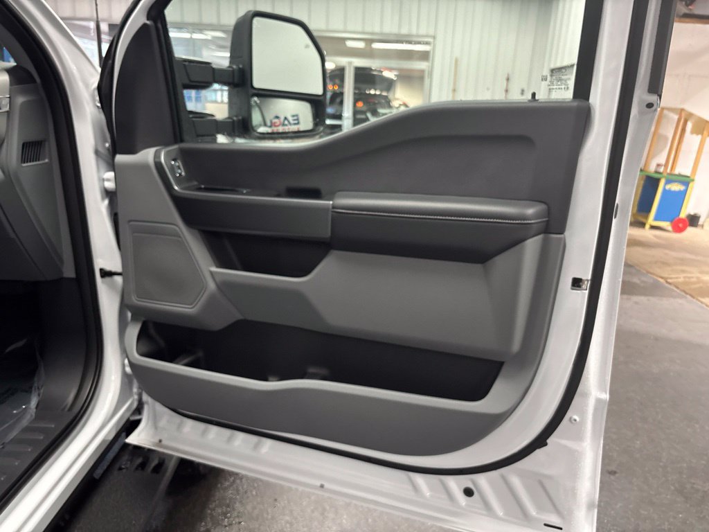 New 2027 Ford F250 XL w/ Tremor Off-Road Package AWD/4WD image 32