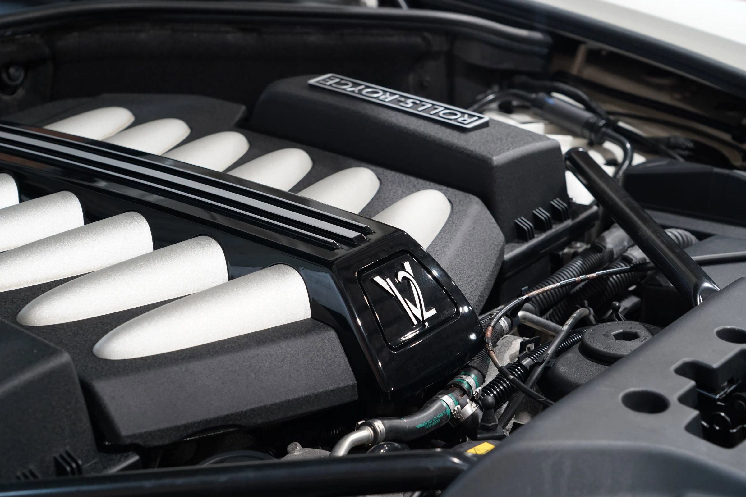 Used 2015 Rolls-Royce Ghost image 30