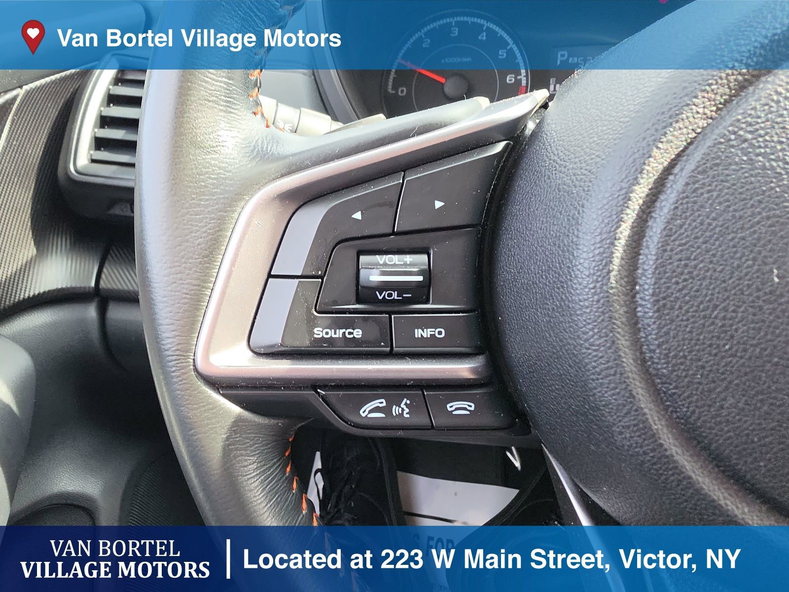 Used 2019 Subaru Crosstrek 2.0i Premium w/ Moonroof Package image 14