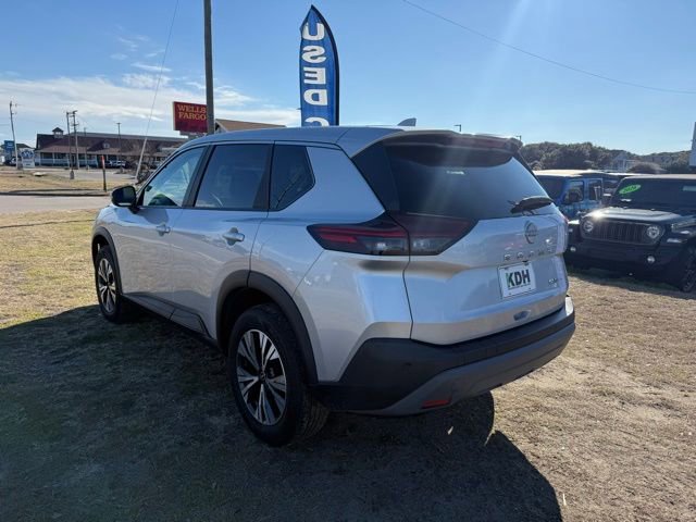 Used 2022 Nissan Rogue SV image 5
