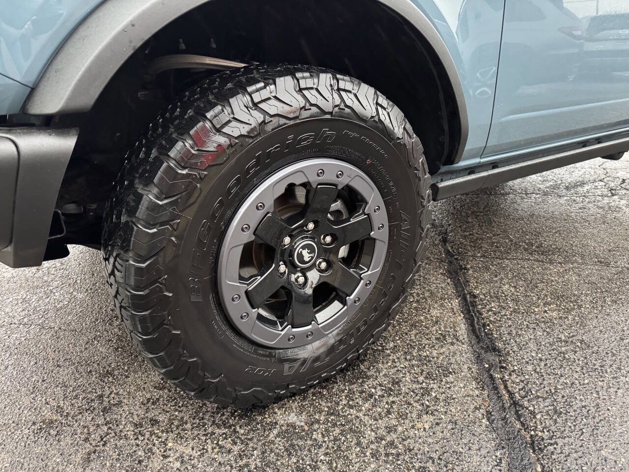 Used 2023 Ford Bronco Badlands image 6