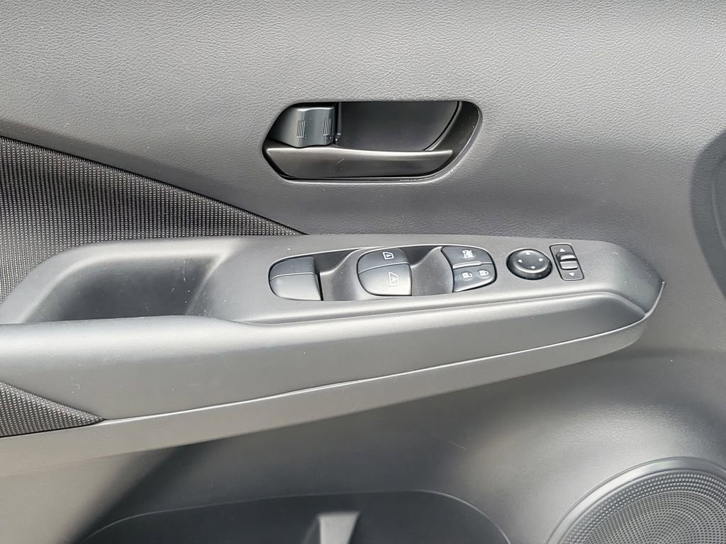 Certified 2021 Nissan Kicks S image 20