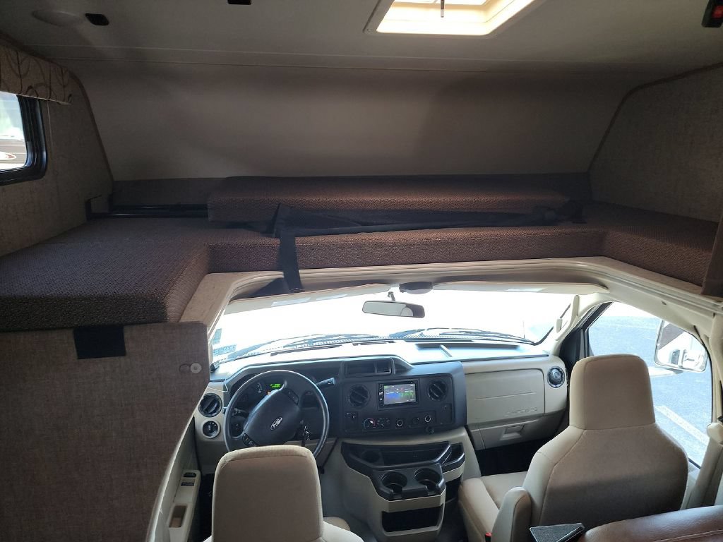 Used 2017 Ford E-450 and Econoline 450 Super Duty w/ Motorhome Prep Package RWD image 9