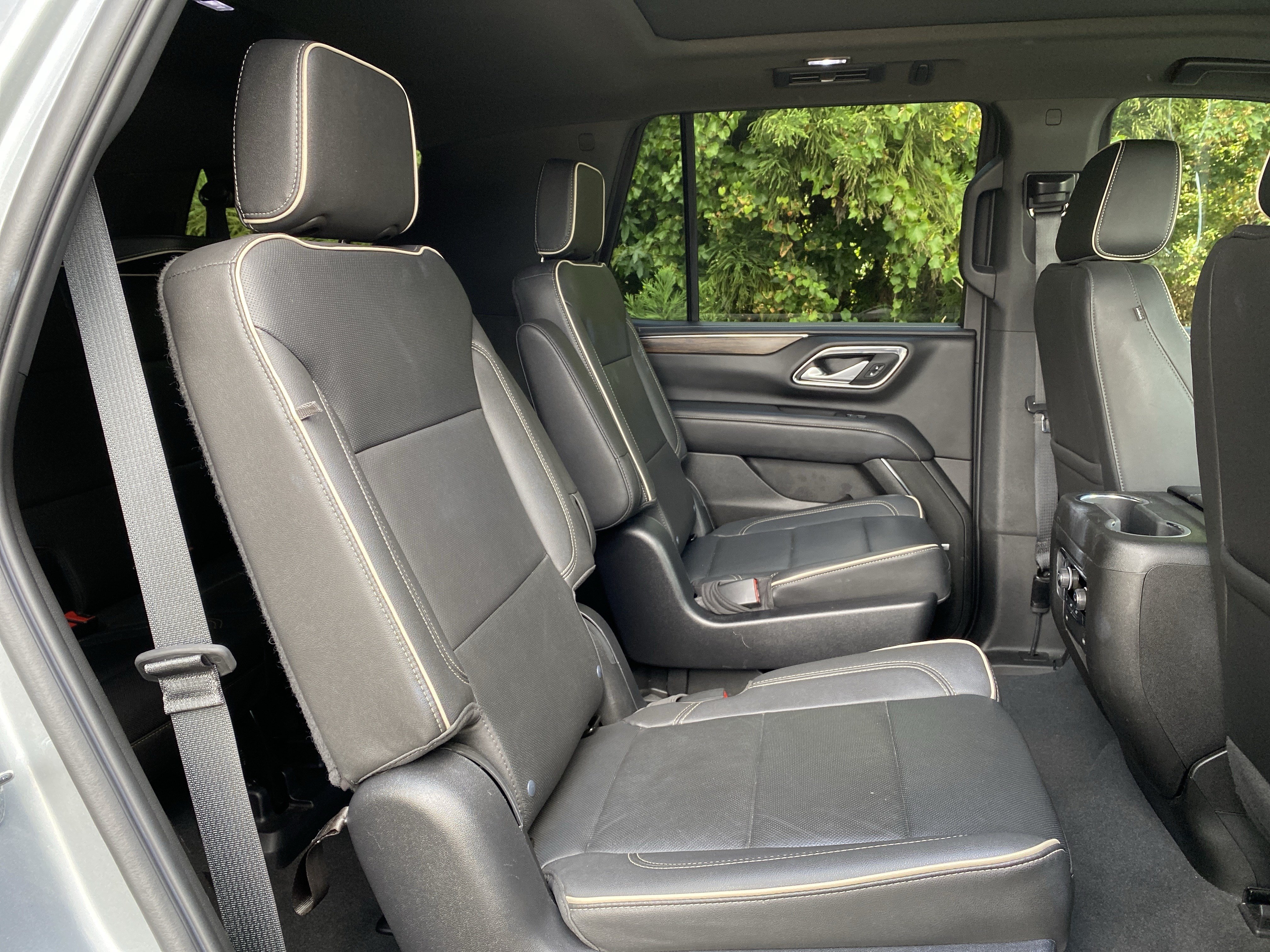 Used 2023 Chevrolet Tahoe Premier AWD/4WD image 38