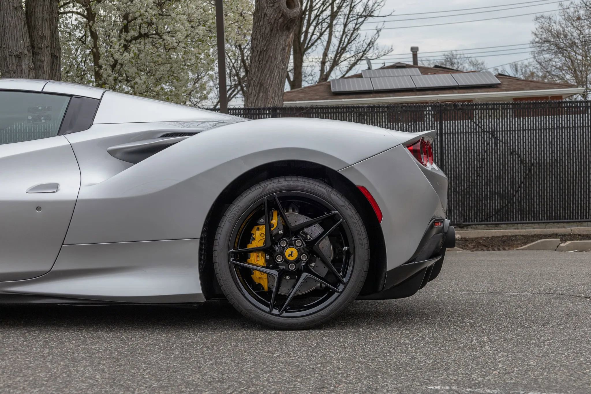 Used 2022 Ferrari F8 Tributo RWD image 26