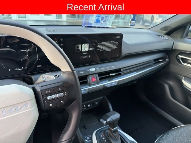 Used 2025 Kia K4 GT-Line w/ GT-Line Sunroof Package image 3