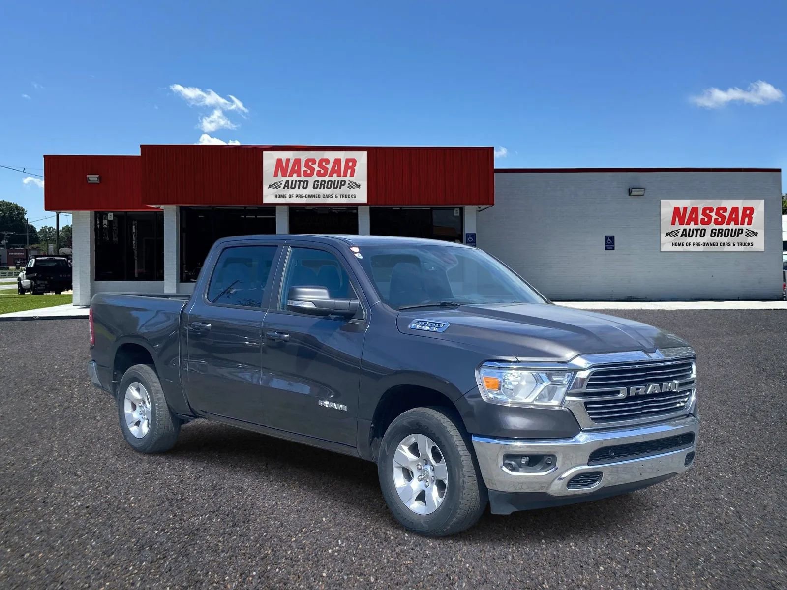 Used 2021 RAM 1500 Big Horn AWD/4WD image 3