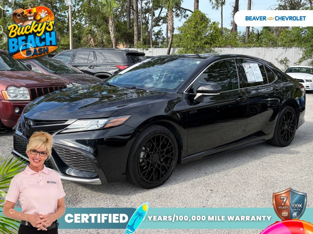 Used 2022 Toyota Camry XSE w/ Navigation Package FWD image 1