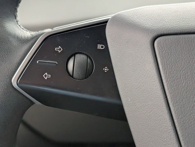 Used 2024 Tesla Cybertruck AWD Crew Cab image 21