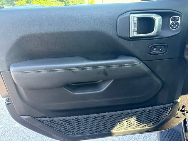 Used 2019 Jeep Wrangler Unlimited Sahara AWD/4WD image 11