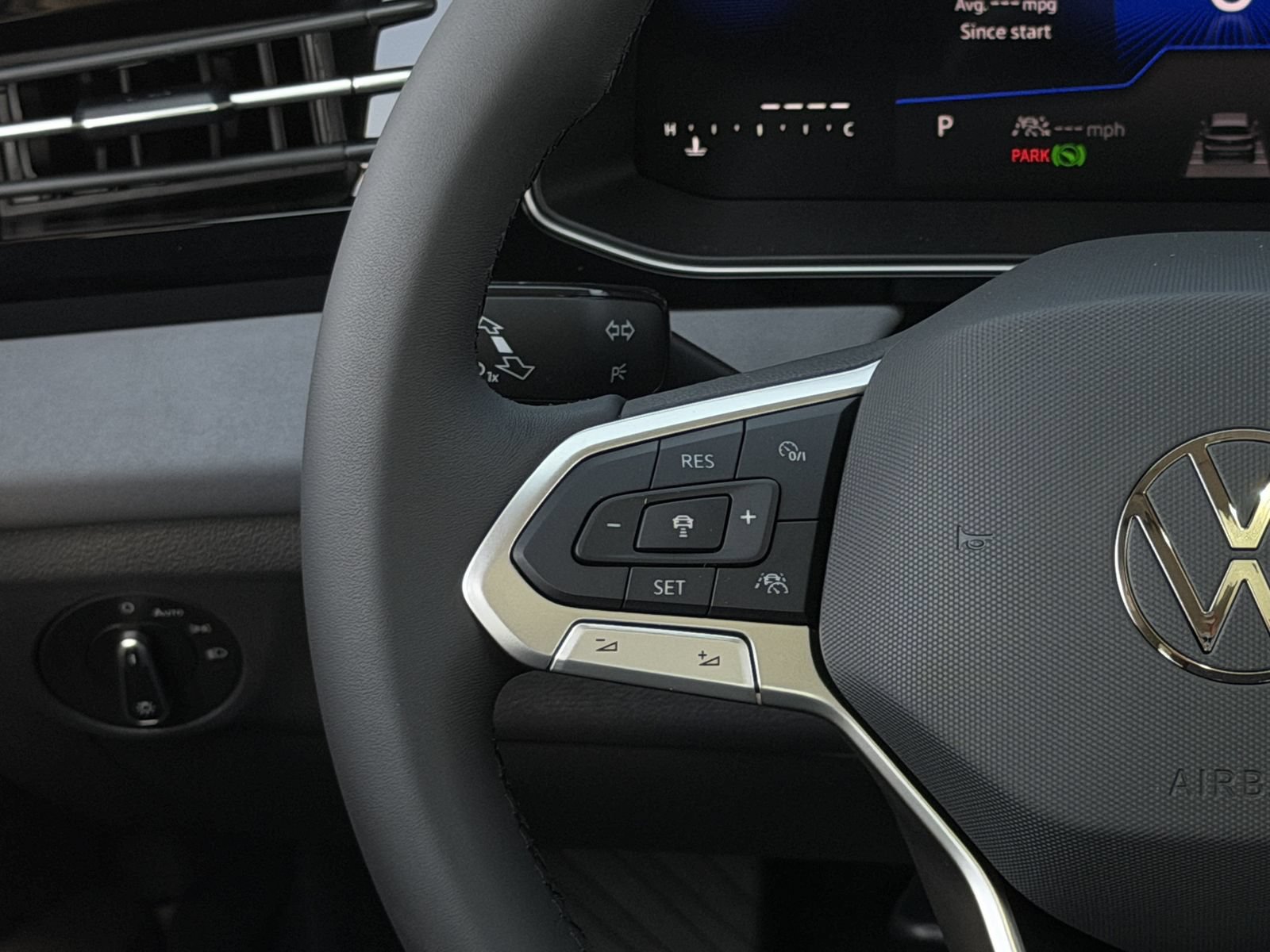 New 2026 Volkswagen Jetta SE FWD image 15