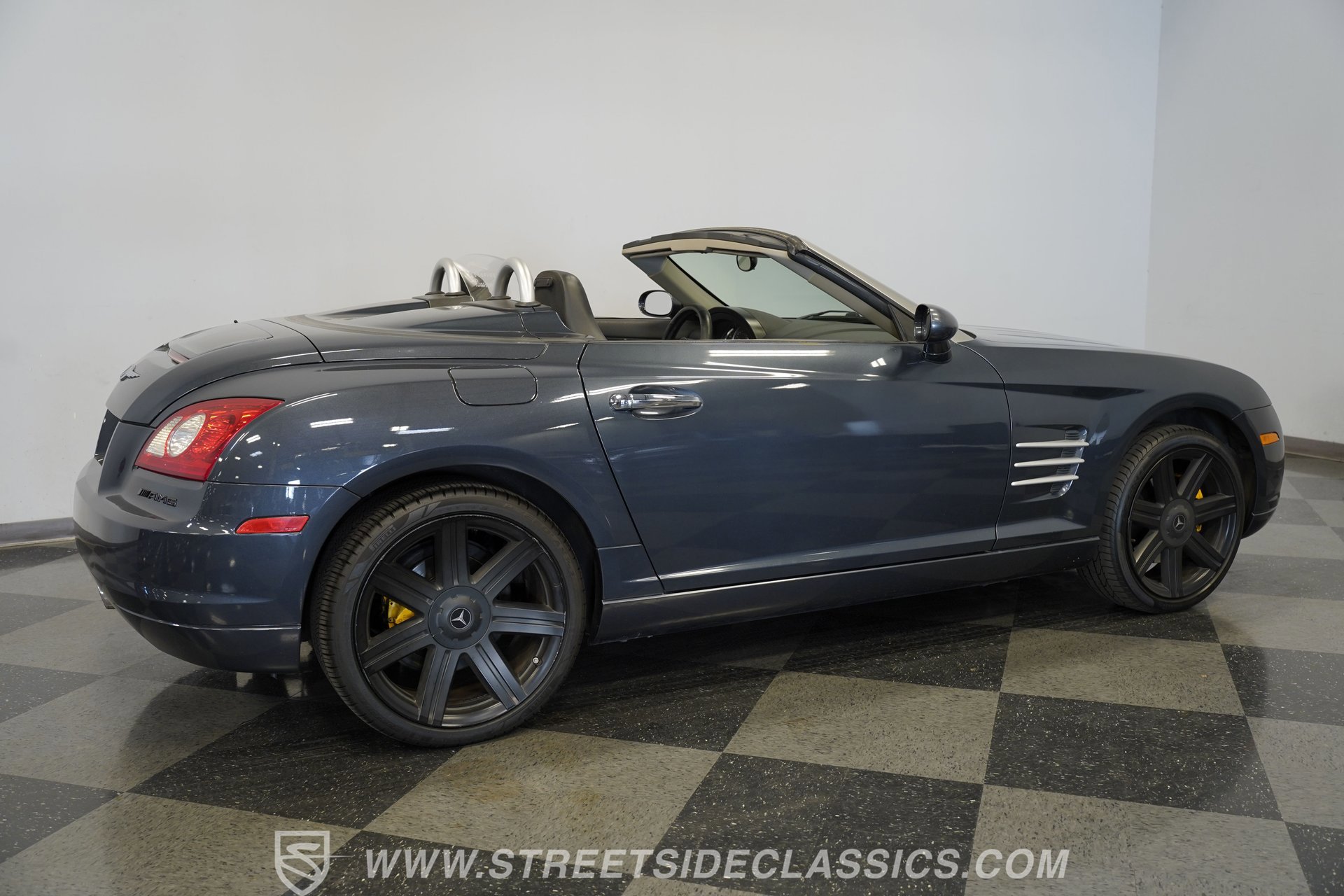 Used 2006 Chrysler Crossfire Limited image 13