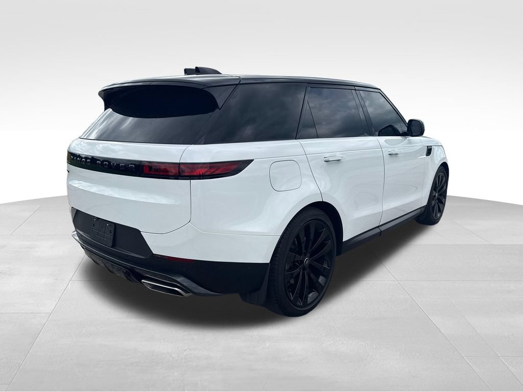 Used 2024 Land Rover Range Rover Sport SE AWD/4WD image 7