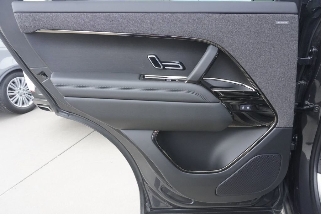 Used 2024 Land Rover Range Rover Sport Dynamic SE image 28