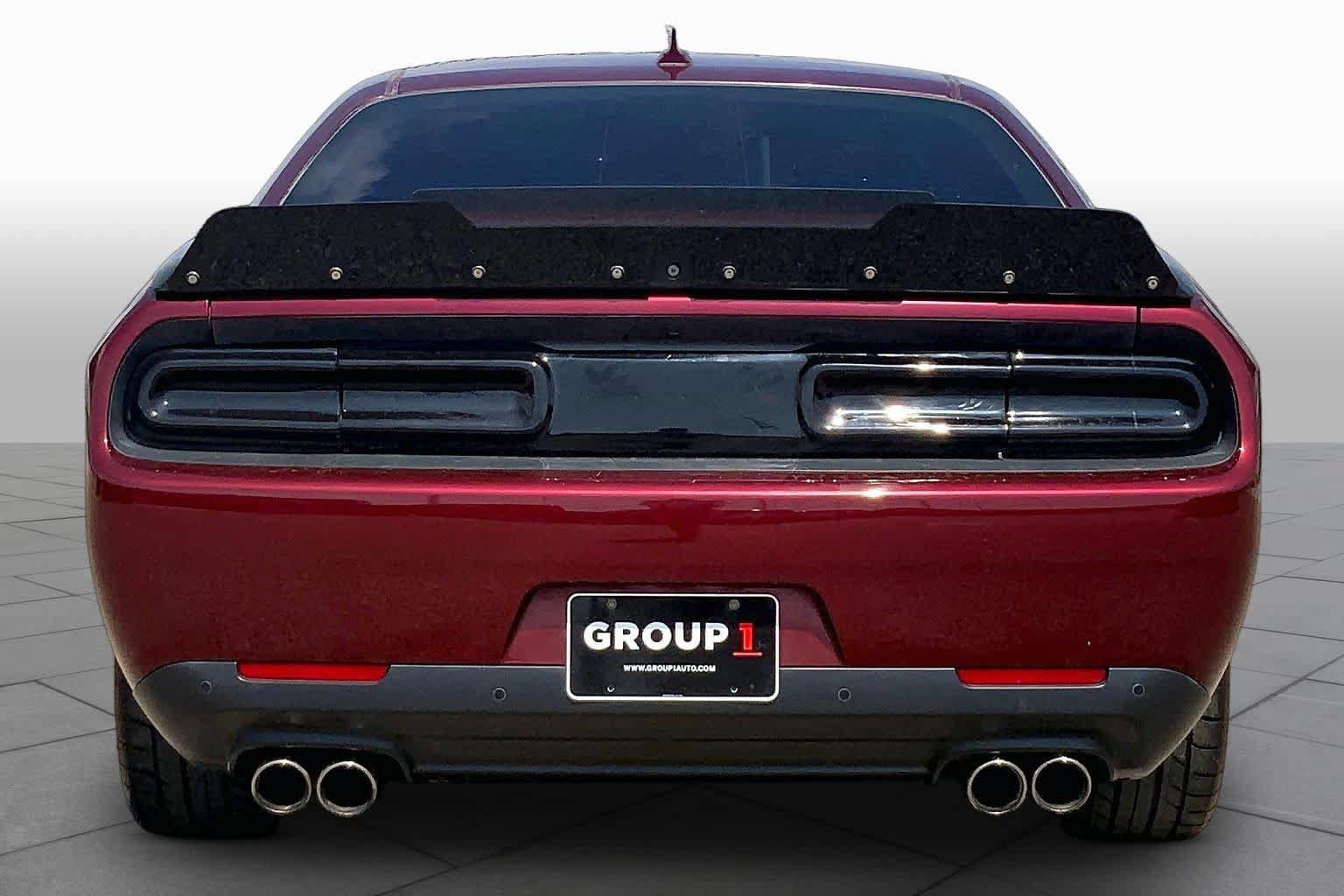 Used 2018 Dodge Challenger R/T Scat Pack w/ Leather Interior Group RWD image 5
