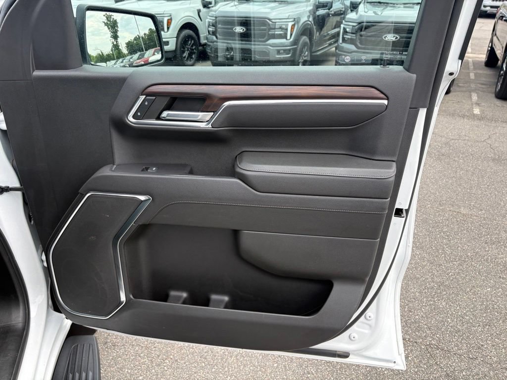 Used 2023 GMC Sierra 1500 SLT AWD/4WD image 25