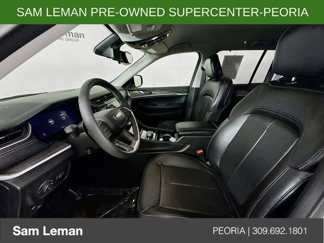 Used 2023 Jeep Grand Cherokee Limited w/ Luxury Tech Group II image 20
