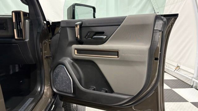 Used 2024 GMC Hummer EV 3X image 23