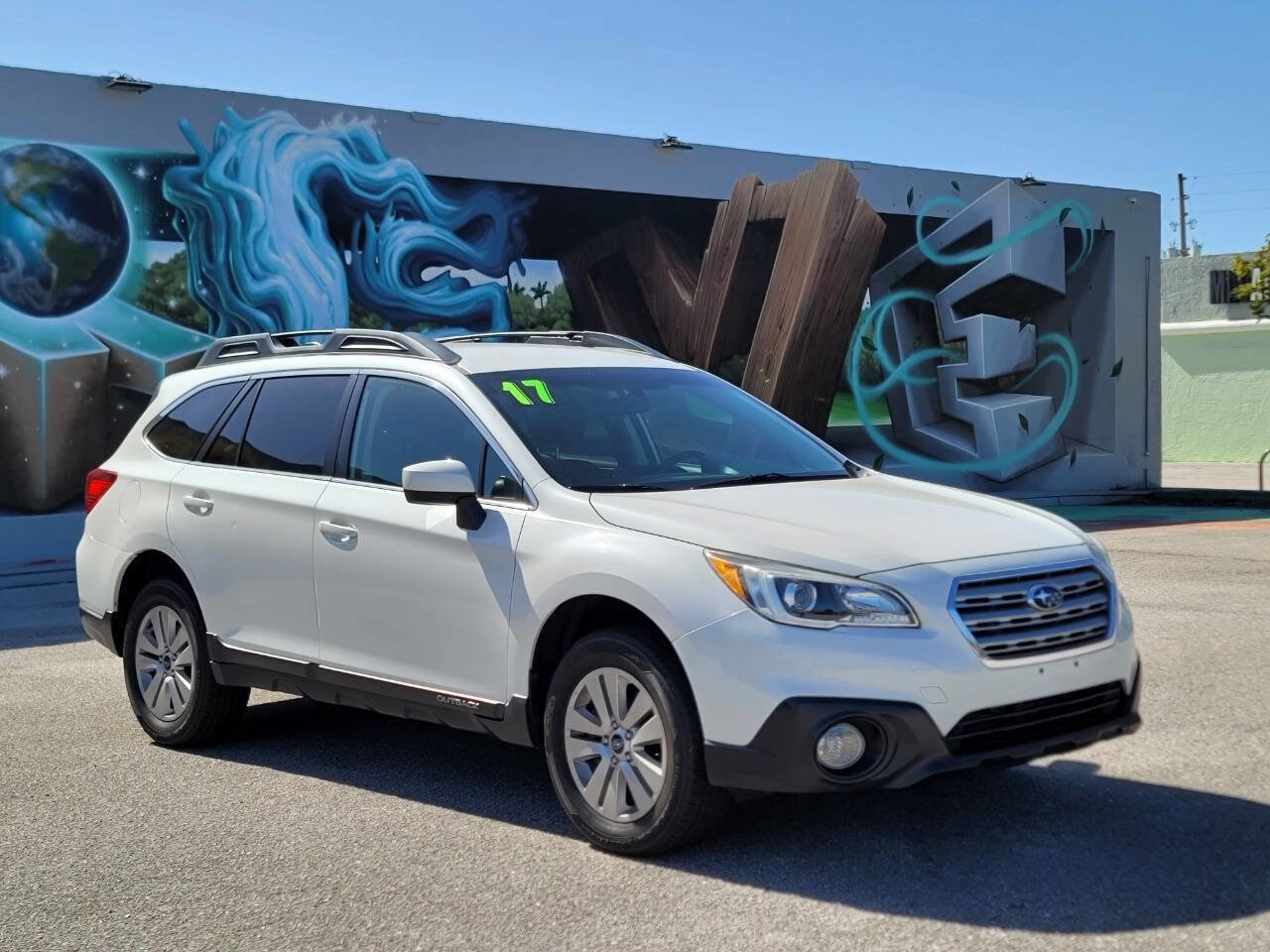 Used 2017 Subaru Outback 2.5i Premium AWD/4WD image 4