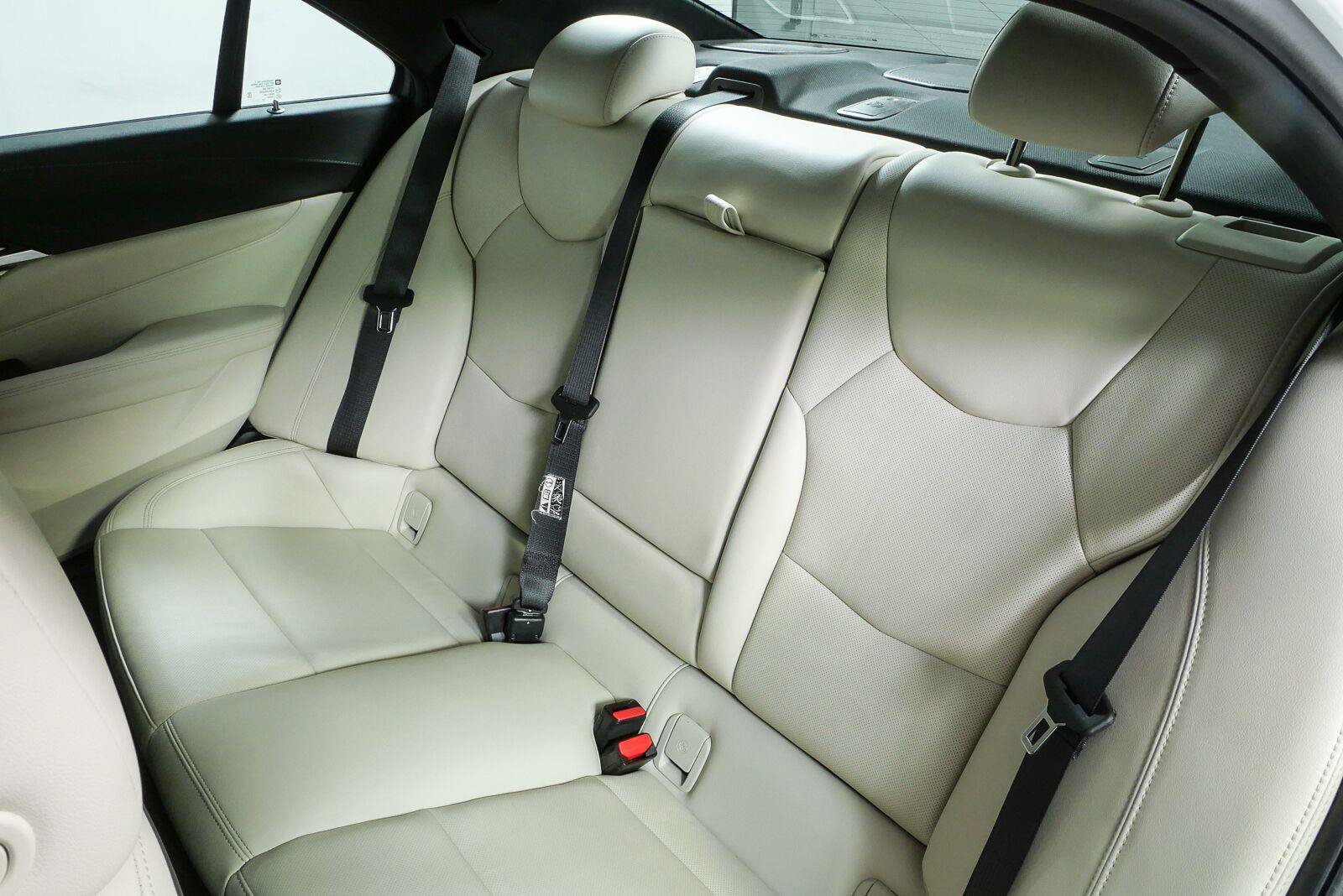 Used 2021 Cadillac CT4 Premium Luxury RWD image 18