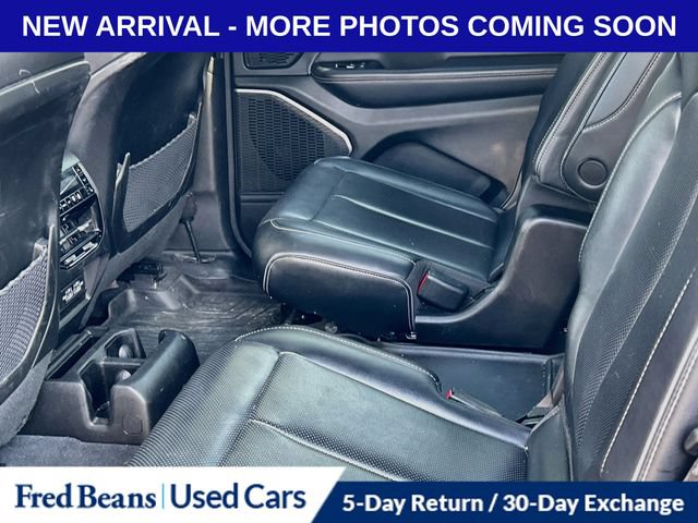 Used 2023 Jeep Grand Cherokee L Overland w/ Luxury Tech Group IV AWD/4WD image 10