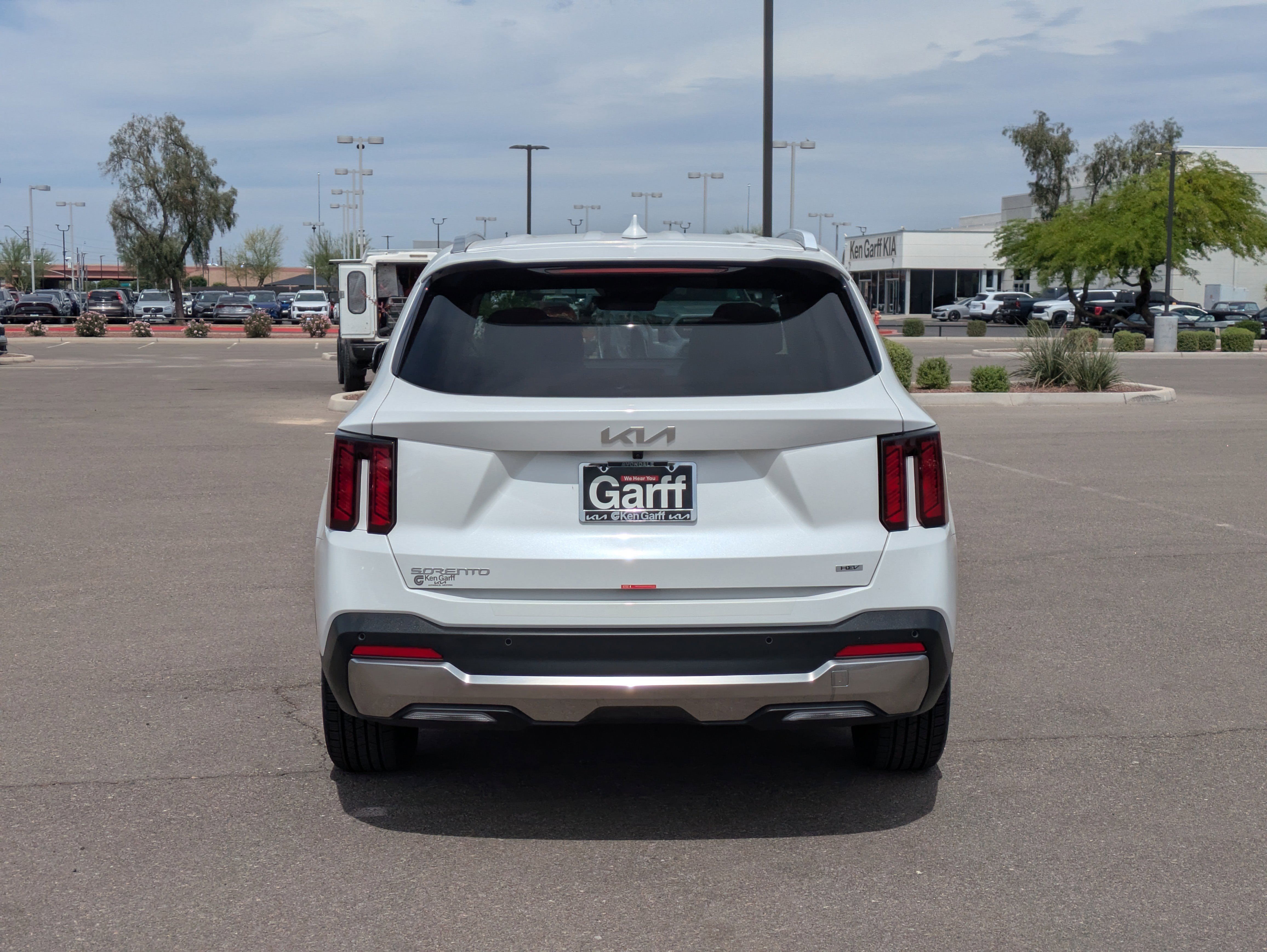 Certified 2025 Kia Sorento EX image 4