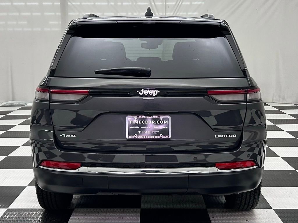 Used 2024 Jeep Grand Cherokee Laredo image 7