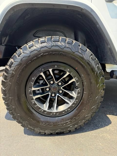 Used 2024 Jeep Wrangler Unlimited Rubicon AWD/4WD image 8