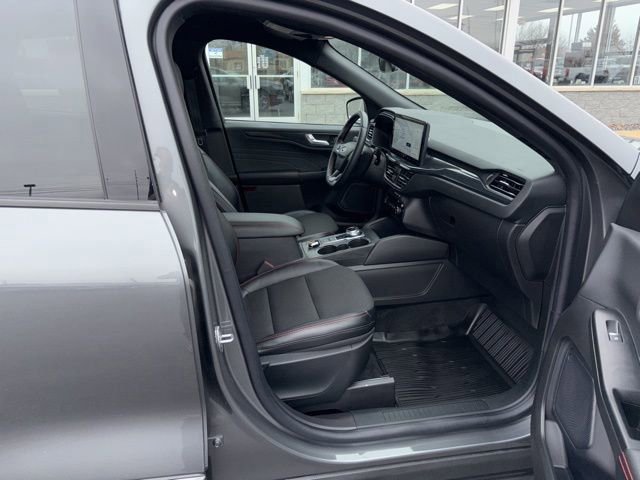 Used 2024 Ford Escape ST-Line w/ Tech Pack #1 AWD/4WD image 6
