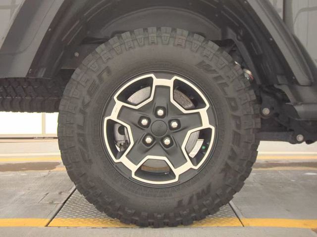 Used 2022 Jeep Gladiator Mojave w/ Cold Weather Group AWD/4WD image 25