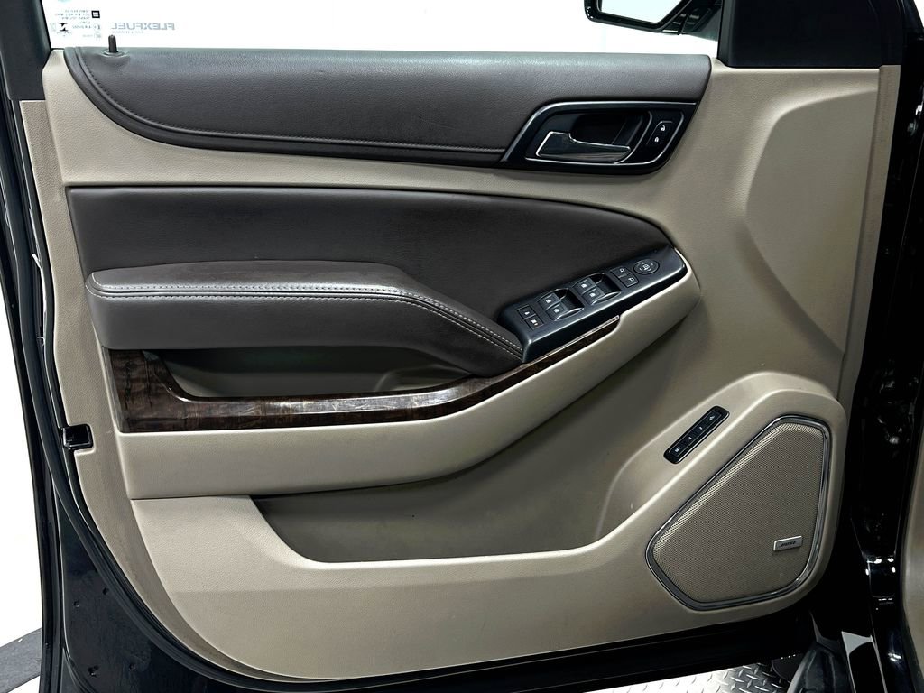 Used 2018 Chevrolet Suburban LT image 15