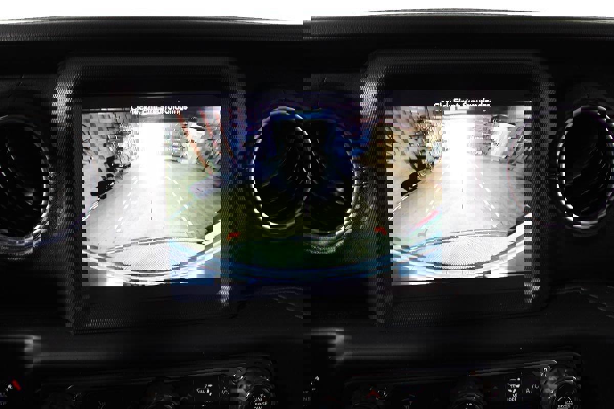 Used 2023 Jeep Wrangler Sahara AWD/4WD image 22