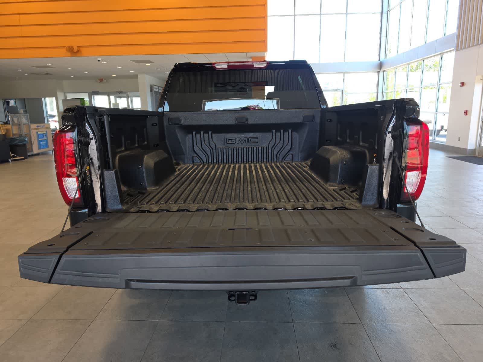 Used 2024 GMC Sierra 1500 Elevation AWD/4WD image 29