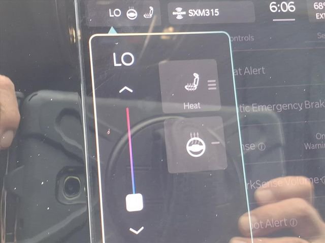 New 2026 Jeep Grand Cherokee Laredo X image 8