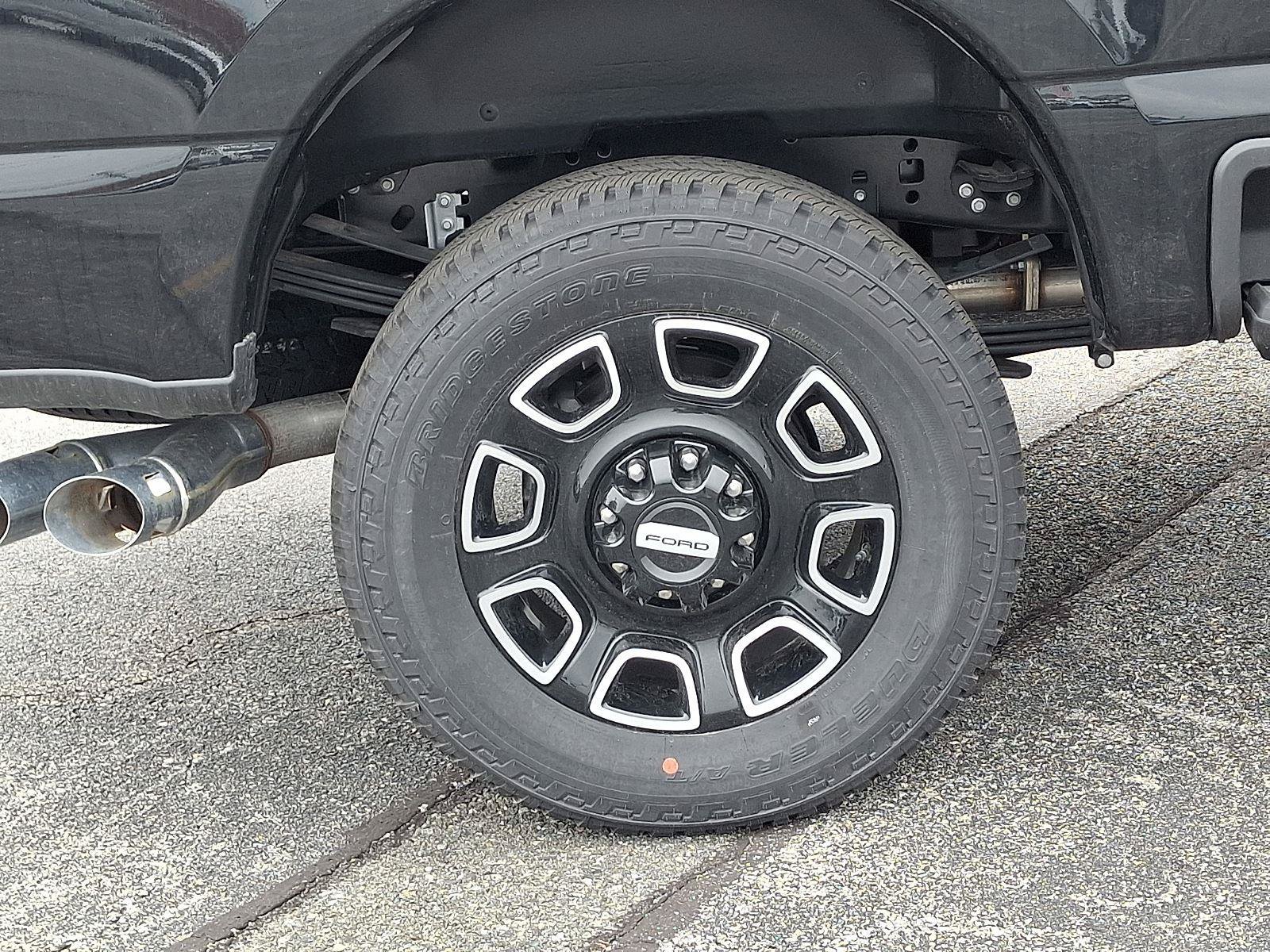 New 2026 Ford F350 Platinum w/ FX4 Off-Road Package AWD/4WD image 5