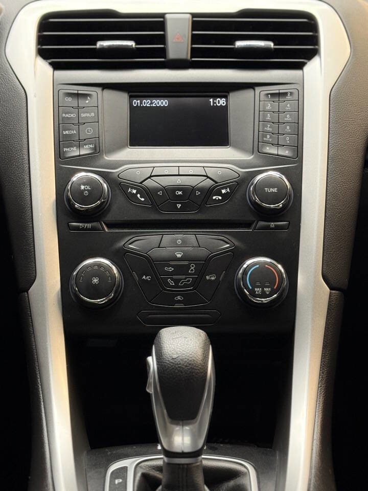 Used 2013 Ford Fusion S FWD image 14