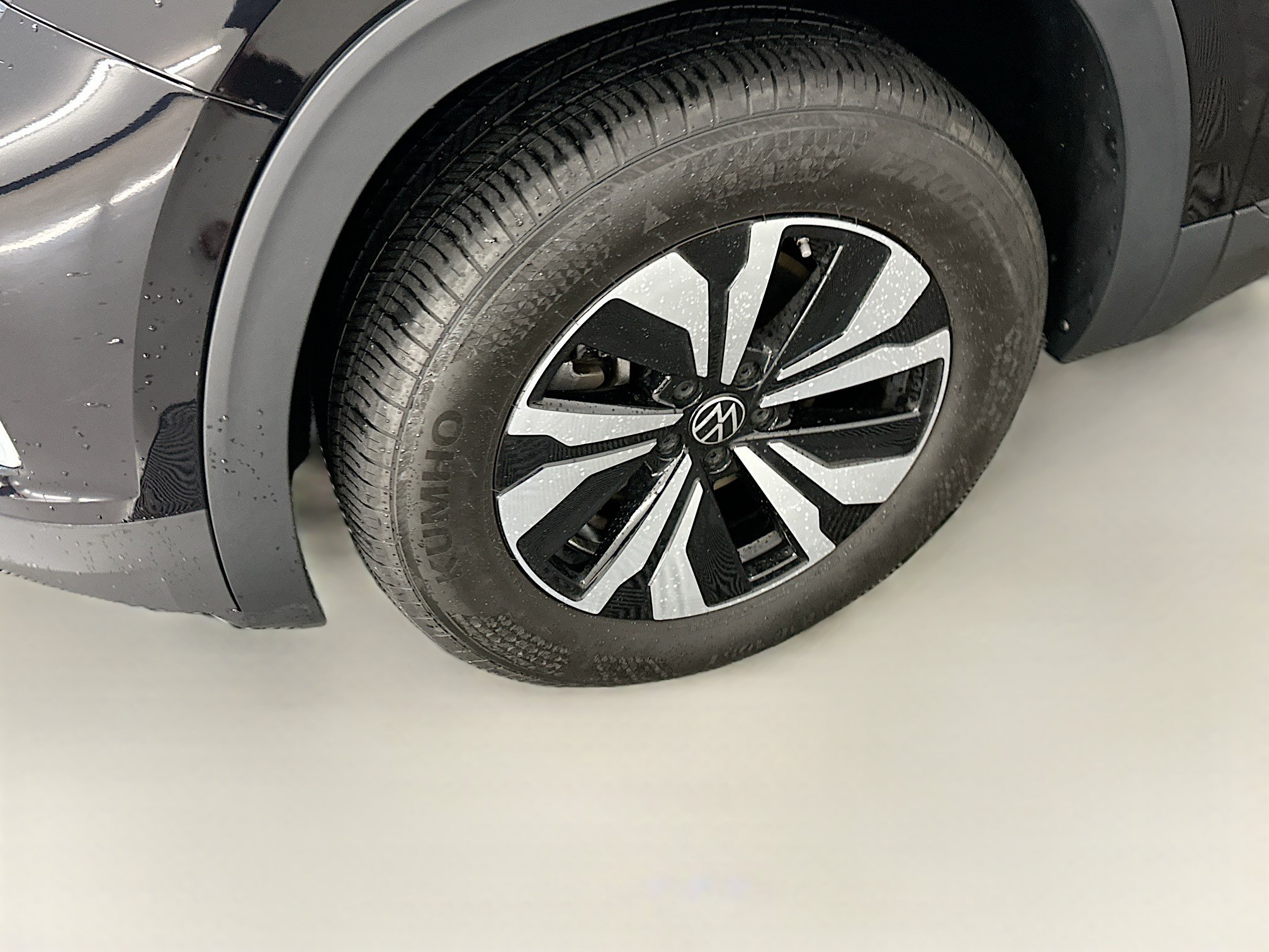 Used 2024 Volkswagen Atlas SE AWD/4WD image 11