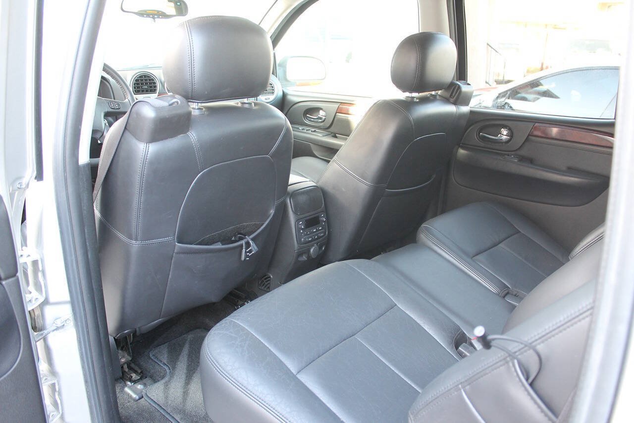Used 2005 GMC Envoy XL SLT RWD image 19