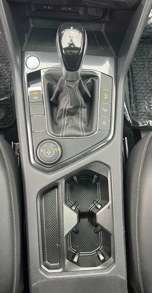 Used 2022 Volkswagen Tiguan SEL R-Line AWD/4WD image 14