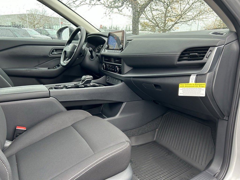 New 2025 Nissan Rogue S image 25