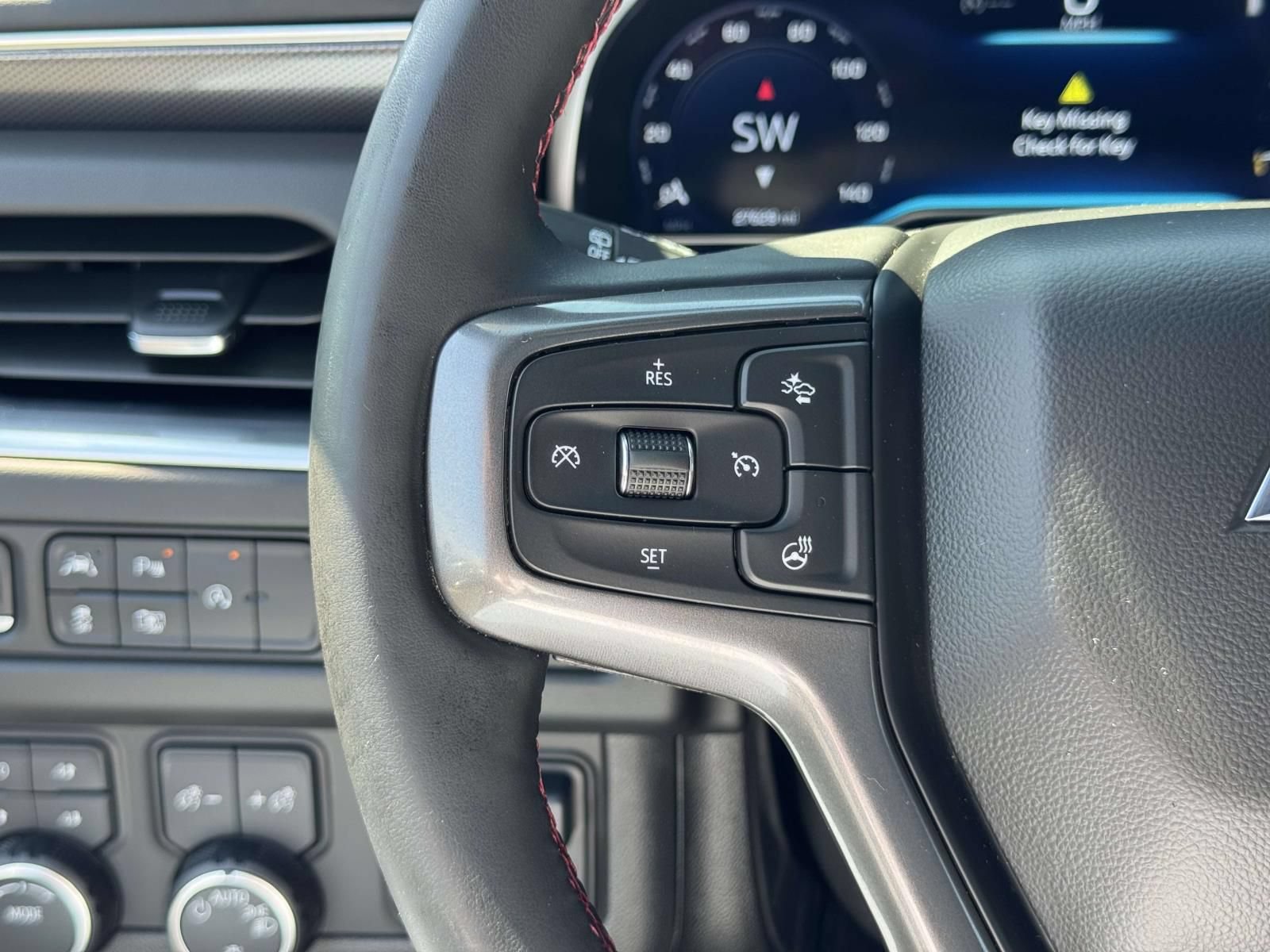 Used 2024 Chevrolet Tahoe RST w/ Luxury Package AWD/4WD image 8