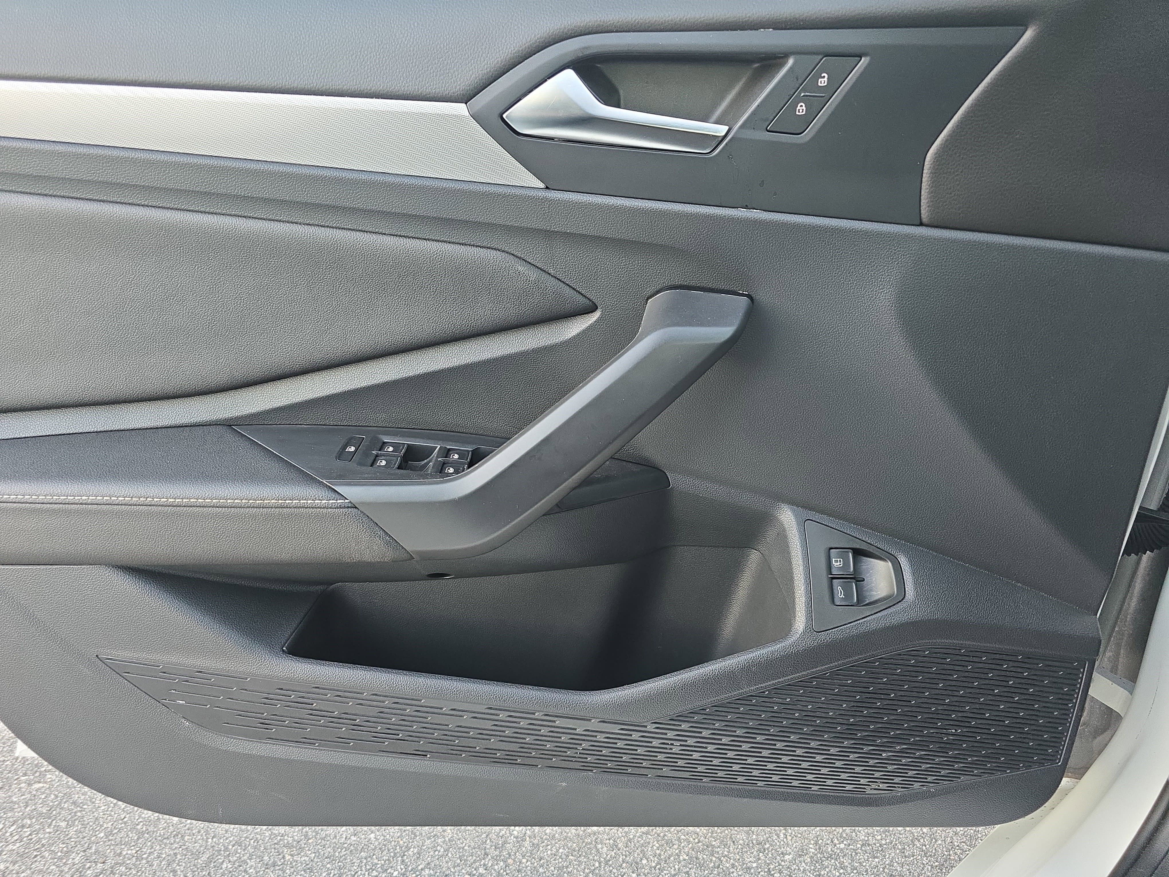 Used 2024 Volkswagen Jetta Sport image 25