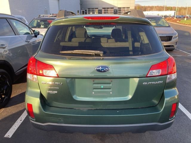 Used 2013 Subaru Outback 2.5i Premium w/ All-Weather Pkg AWD/4WD image 4