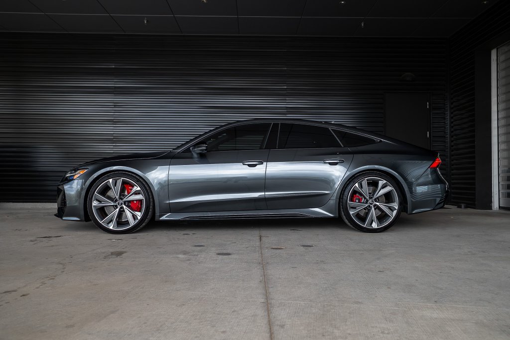 Used 2021 Audi RS 7 Sportback w/ Black Optic Package AWD/4WD image 2